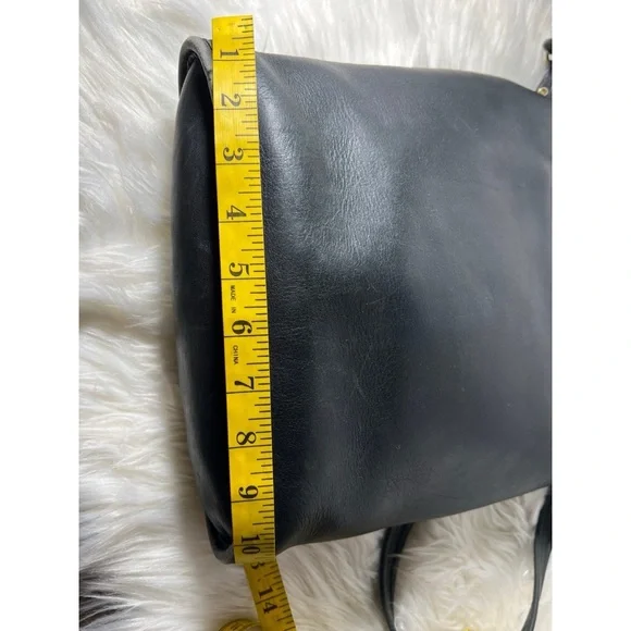 Vintage coachLeather Shoulder Bag
